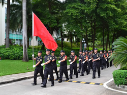 得安保安員工作認(rèn)真，勤懇，非常安全可靠!